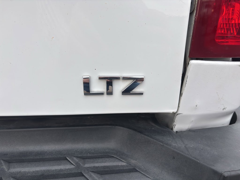 Used 2014 Chevrolet Silverado 3500 LTZ w/ LTZ Plus Package image 36