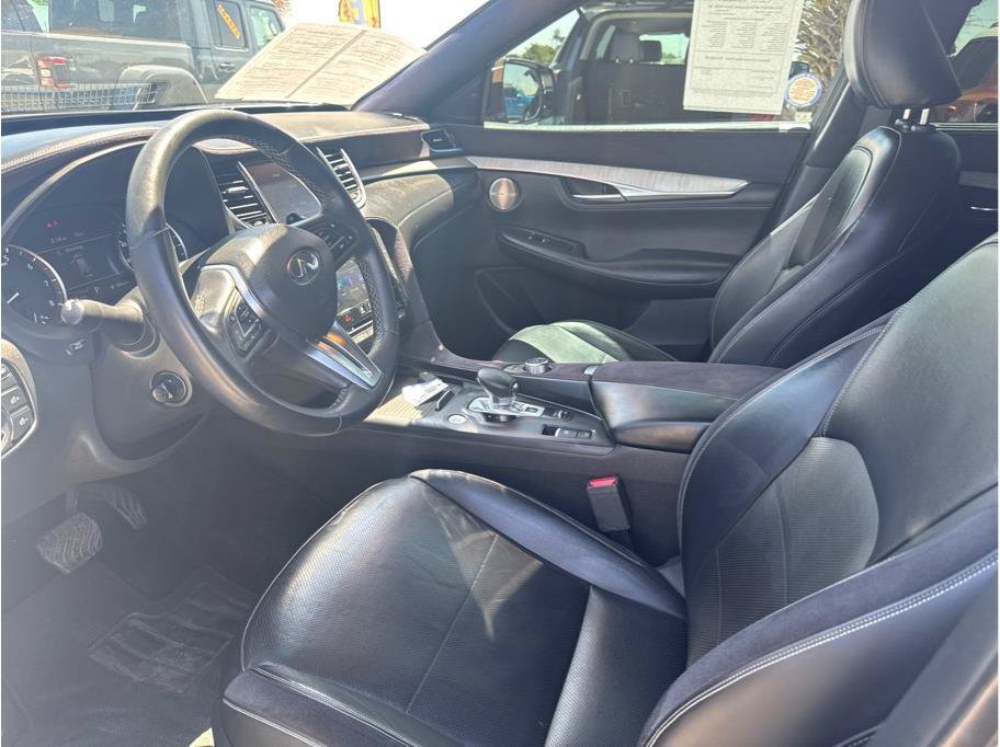 Used 2019 INFINITI QX50 Essential w/ Sensory Package AWD/4WD image 9