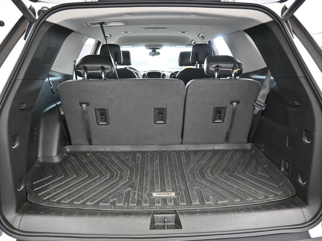 Used 2018 Chevrolet Traverse LT image 39