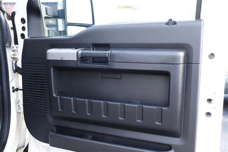 Used 2013 Ford F250 Lariat image 35