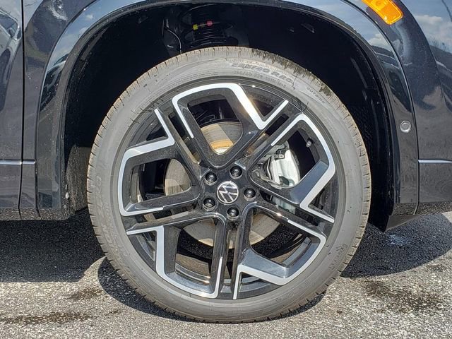 New 2026 Volkswagen Tiguan SEL R-Line image 12