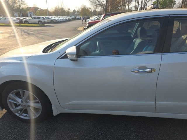 Used 2015 Nissan Altima 2.5 SL w/ Technology Package image 12