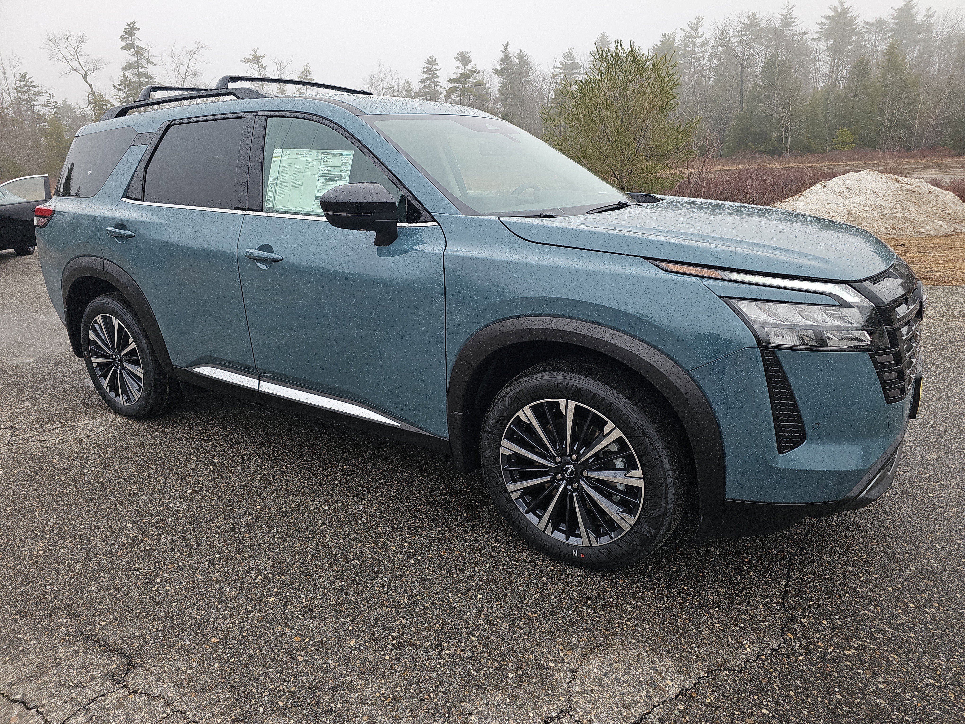 New 2026 Nissan Pathfinder Platinum AWD/4WD image 9