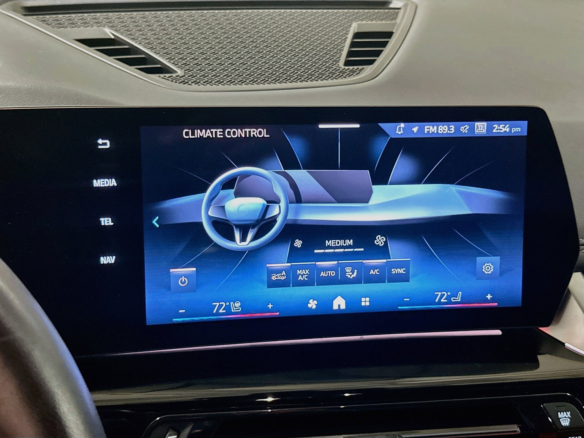 Certified 2025 BMW X1 xDrive28i AWD/4WD image 14