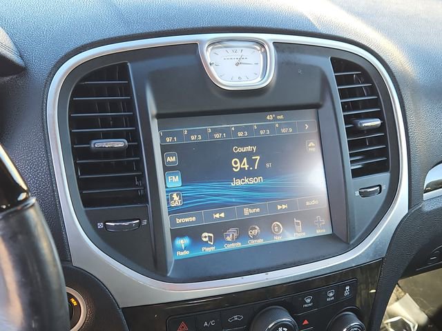Used 2013 Chrysler 300 C image 23