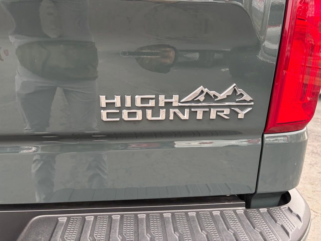 Used 2026 Chevrolet Silverado 1500 High Country w/ Technology Package image 7