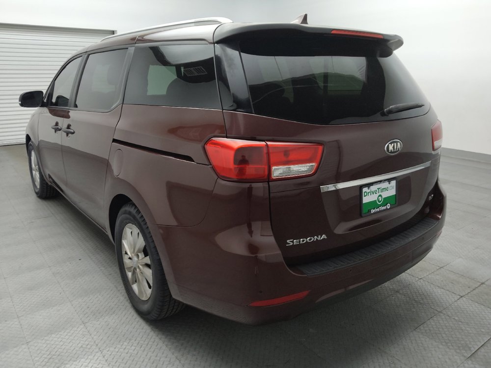 Used 2016 Kia Sedona LX w/ LX Essentials Premium Package FWD image 5