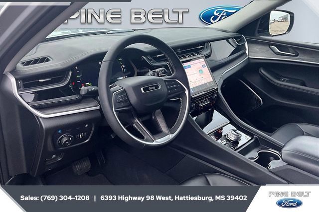 Used 2023 Jeep Grand Cherokee 4WD 4xe image 12