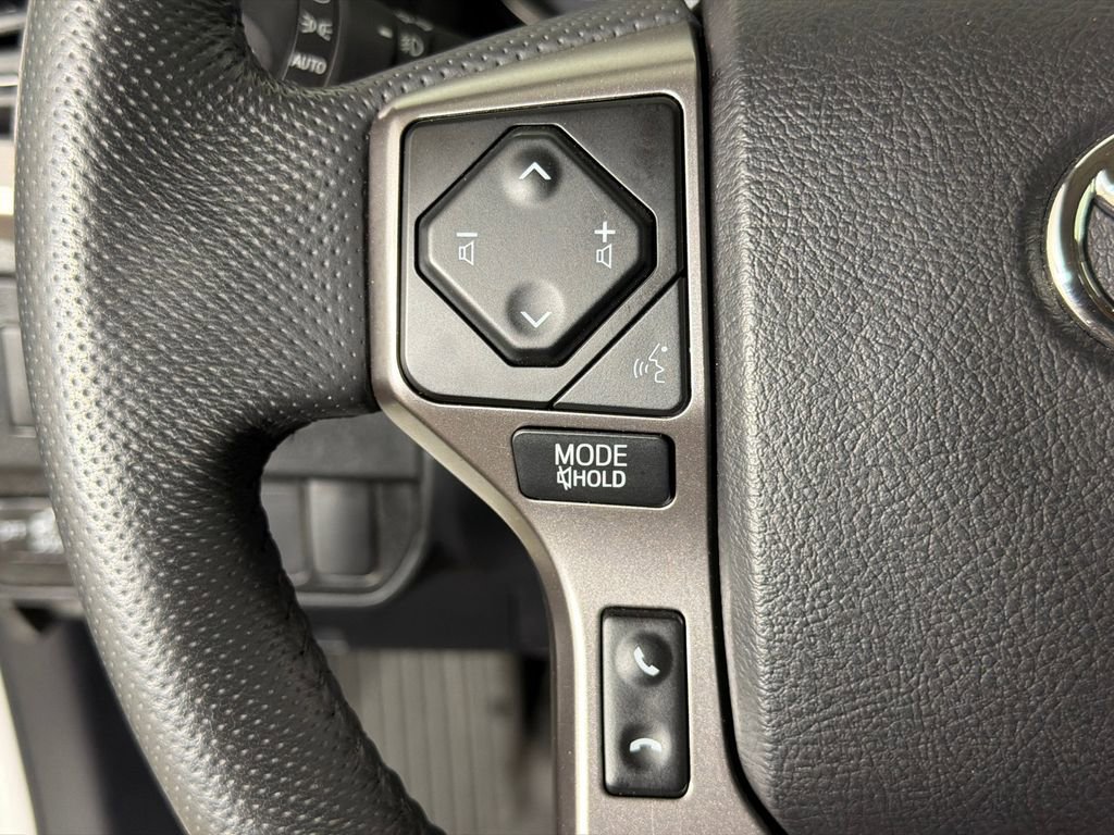 Used 2022 Toyota Tacoma SR5 w/ Technology Package image 24