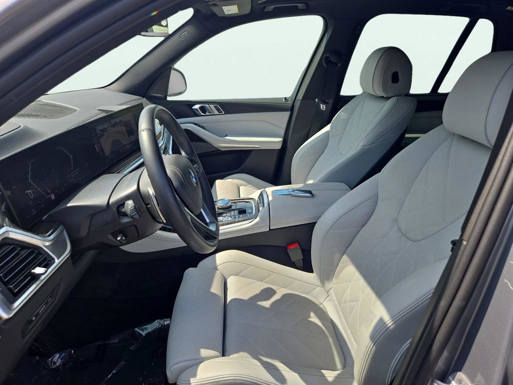 Used 2024 BMW X5 sDrive40i w/ Executive Package image 18