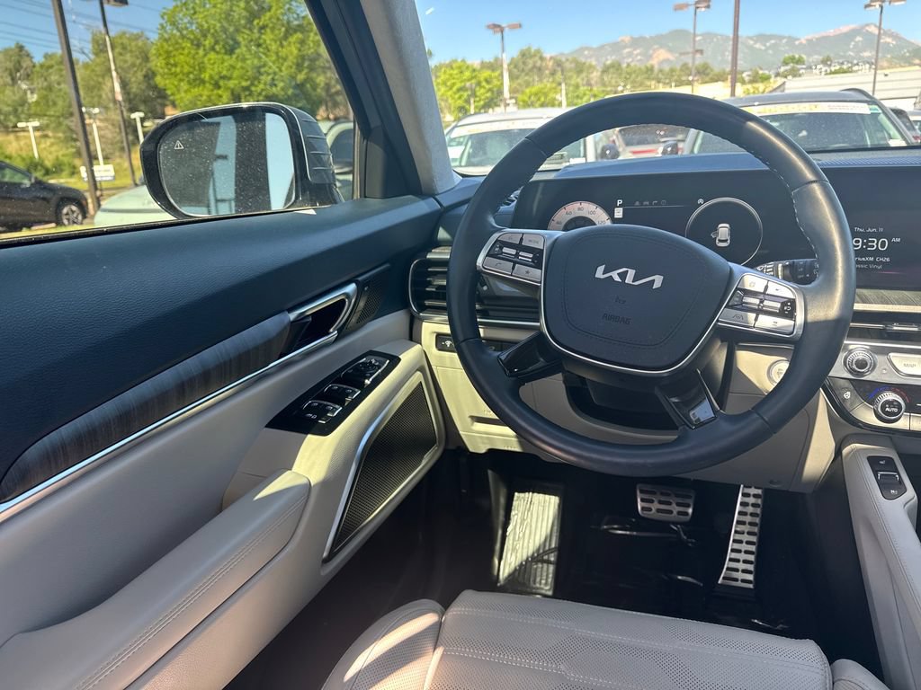 Used 2025 Kia Telluride SX Prestige AWD/4WD image 24