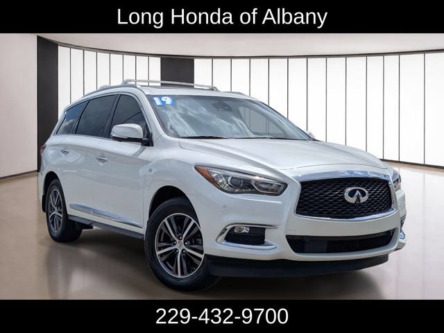 Used 2019 INFINITI QX60 Luxe w/ Essential Package FWD image 5