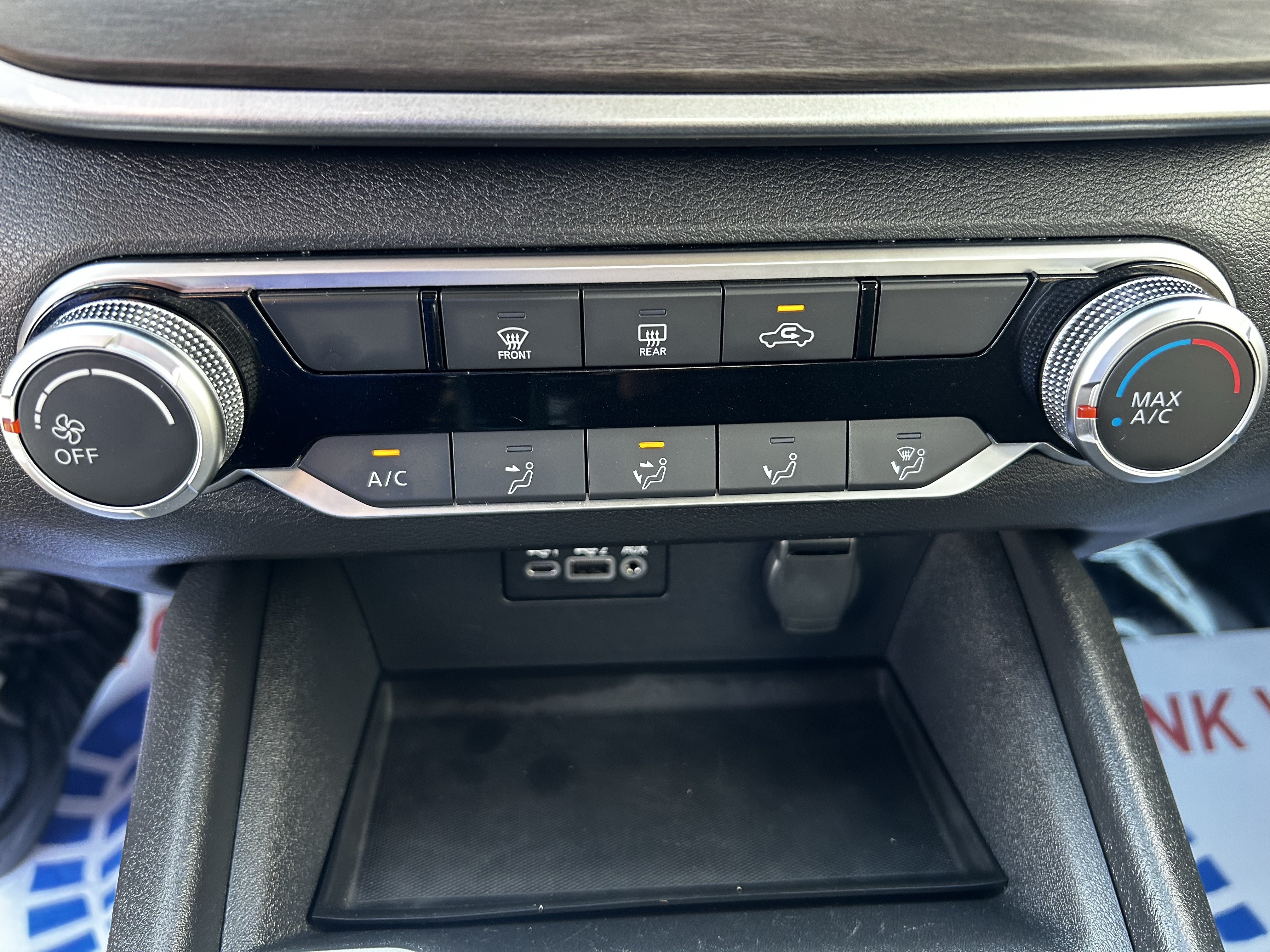 Used 2025 Nissan Altima 2.5 SV FWD image 27