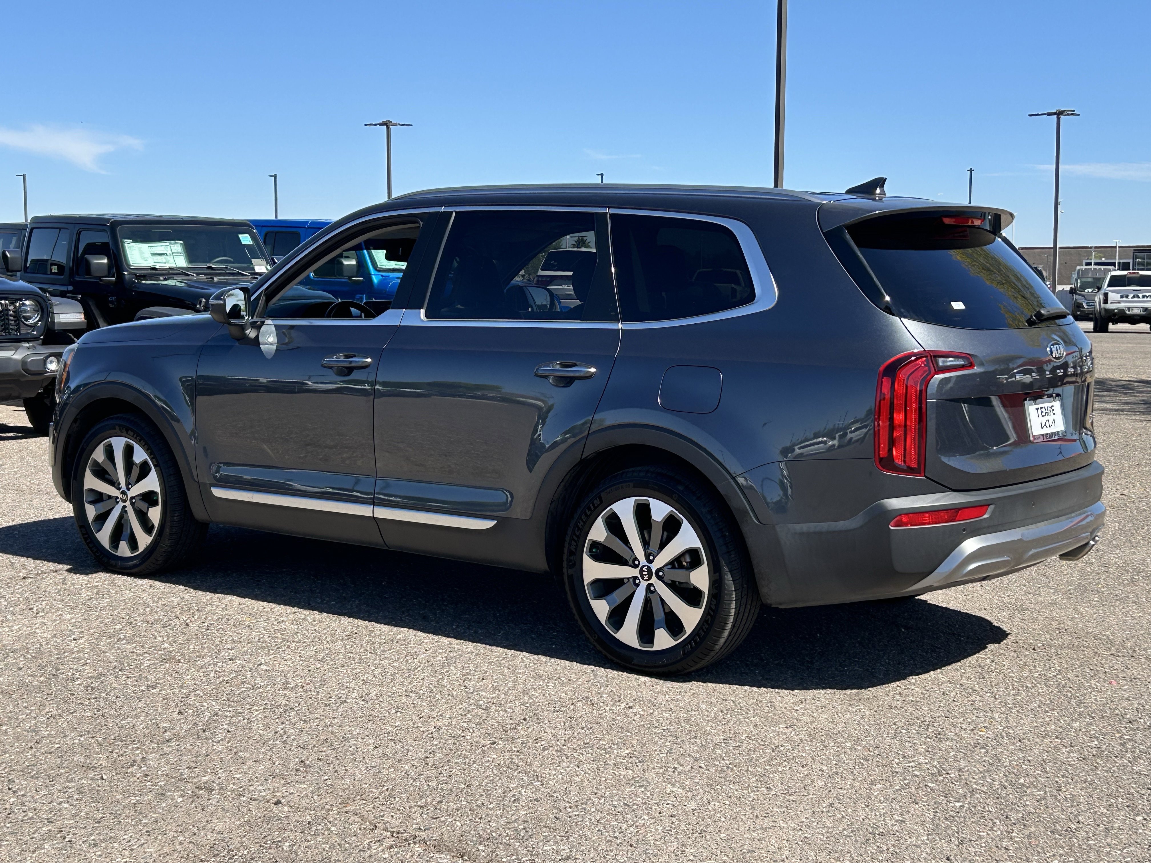Used 2020 Kia Telluride S image 4