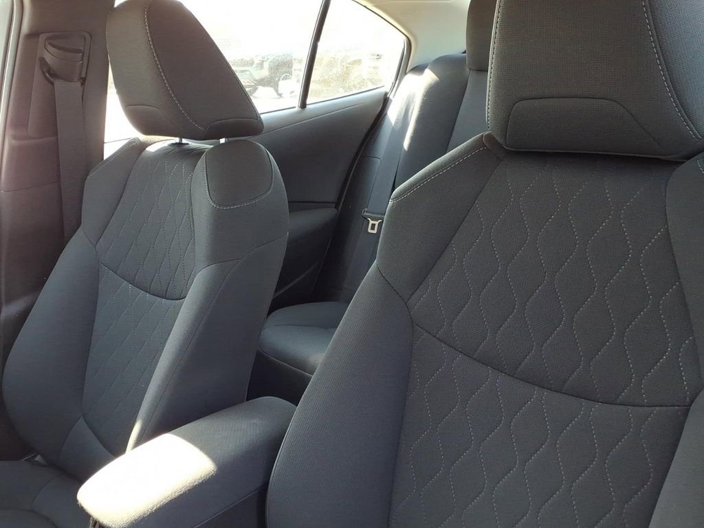 Used 2021 Toyota Corolla LE w/ Carpet Mat Package (TMS) FWD image 14