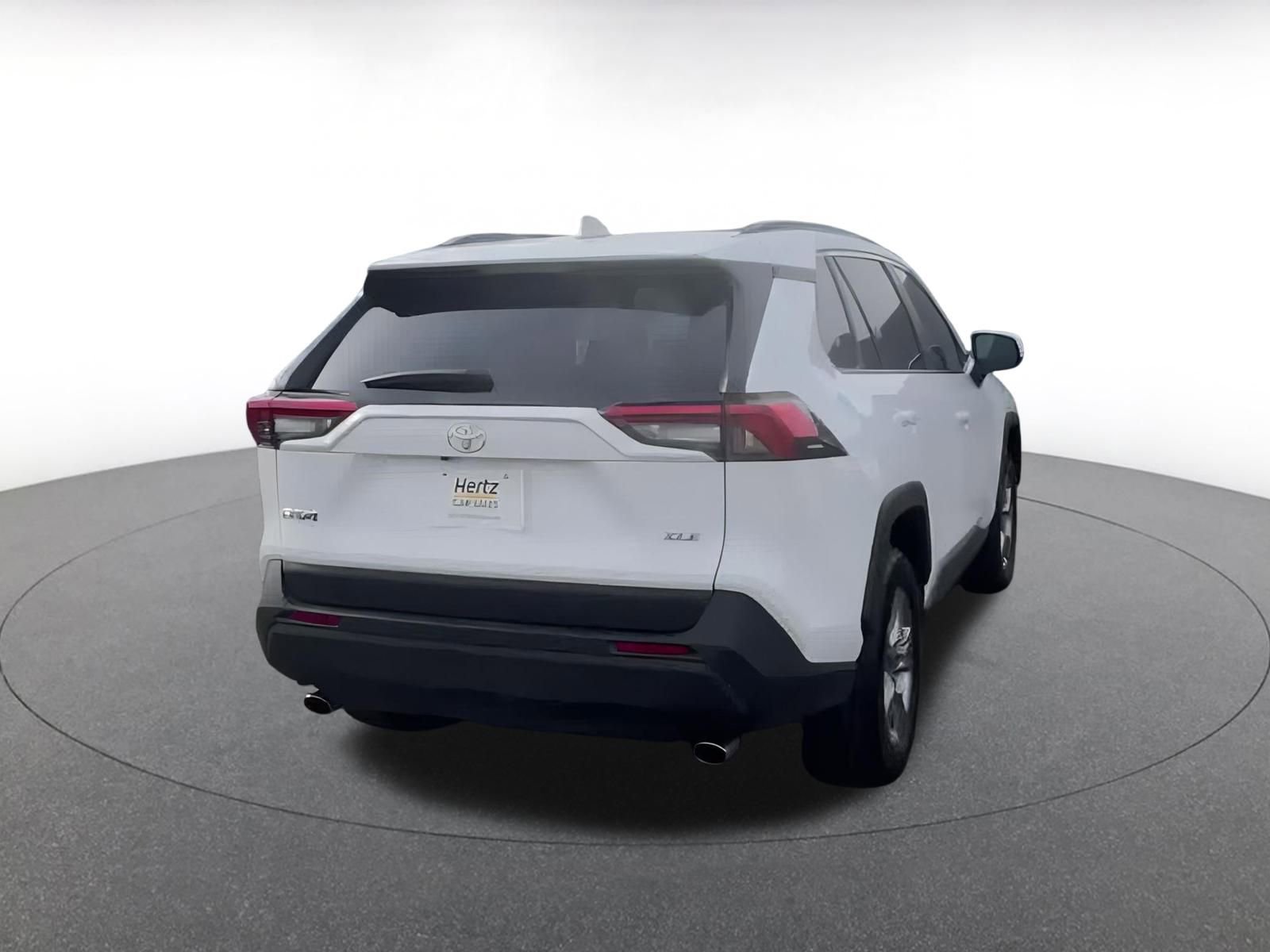 Used 2025 Toyota RAV4 XLE image 13