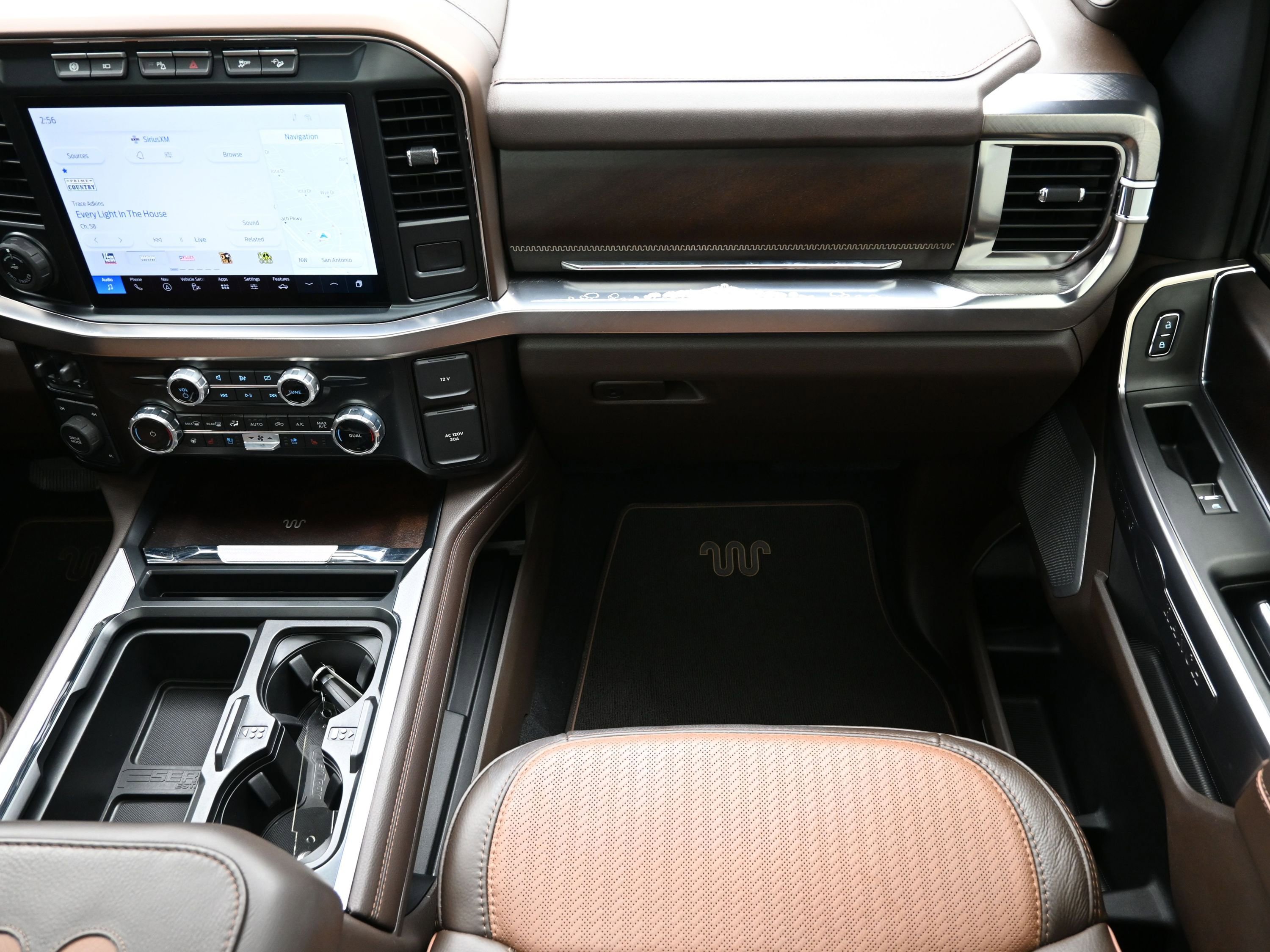 Used 2024 Ford F250 King Ranch w/ Chrome Package AWD/4WD image 40