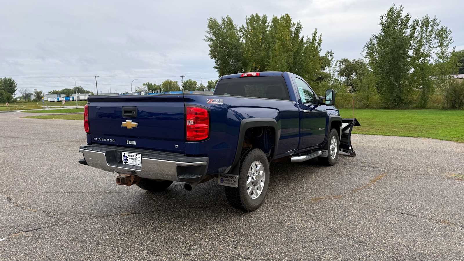 Used 2015 Chevrolet Silverado 3500 LT w/ LT Convenience Package AWD/4WD image 4