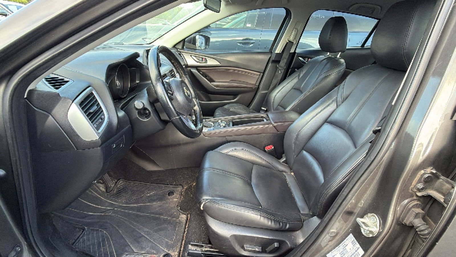 Used 2017 MAZDA MAZDA3 Touring FWD image 7