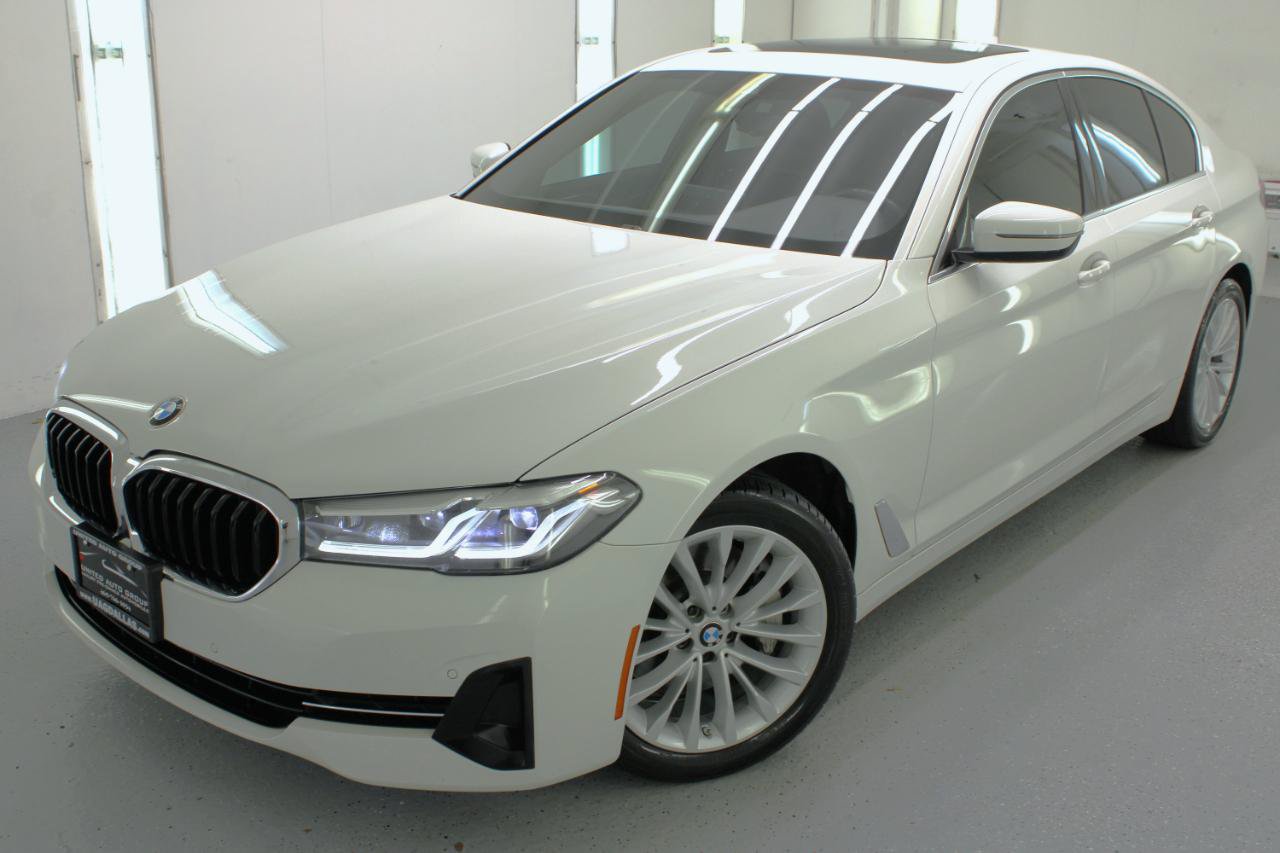 Used 2021 BMW 530i w/ Convenience Package RWD image 2