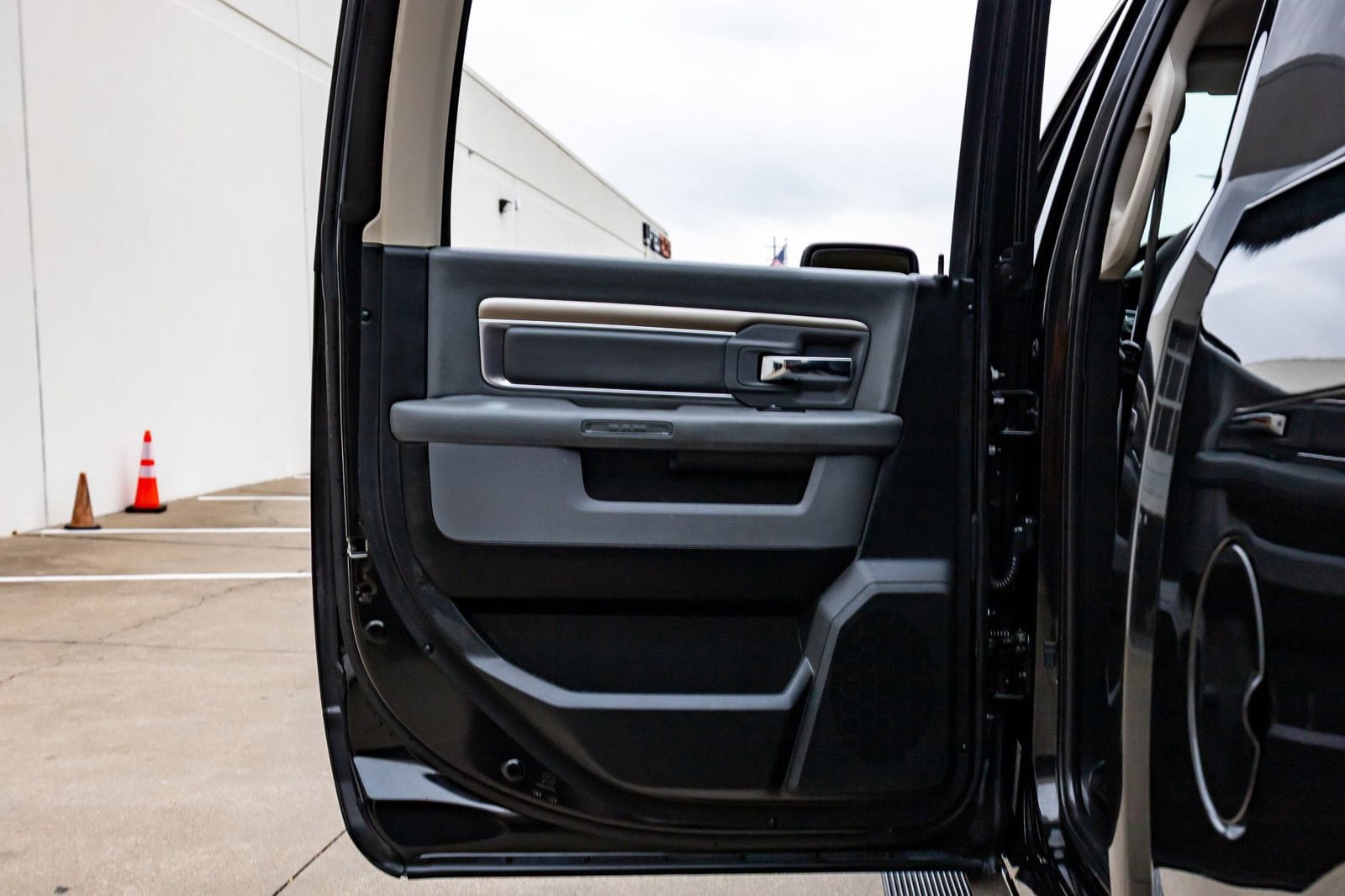 Used 2017 RAM 1500 Lone Star AWD/4WD image 37
