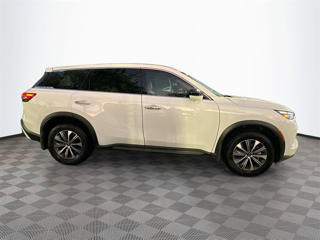 Used 2025 INFINITI QX60 Pure image 5