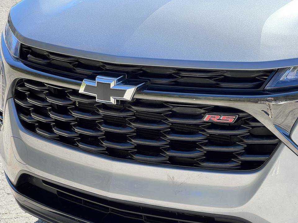 Used 2024 Chevrolet Trax RS FWD image 29