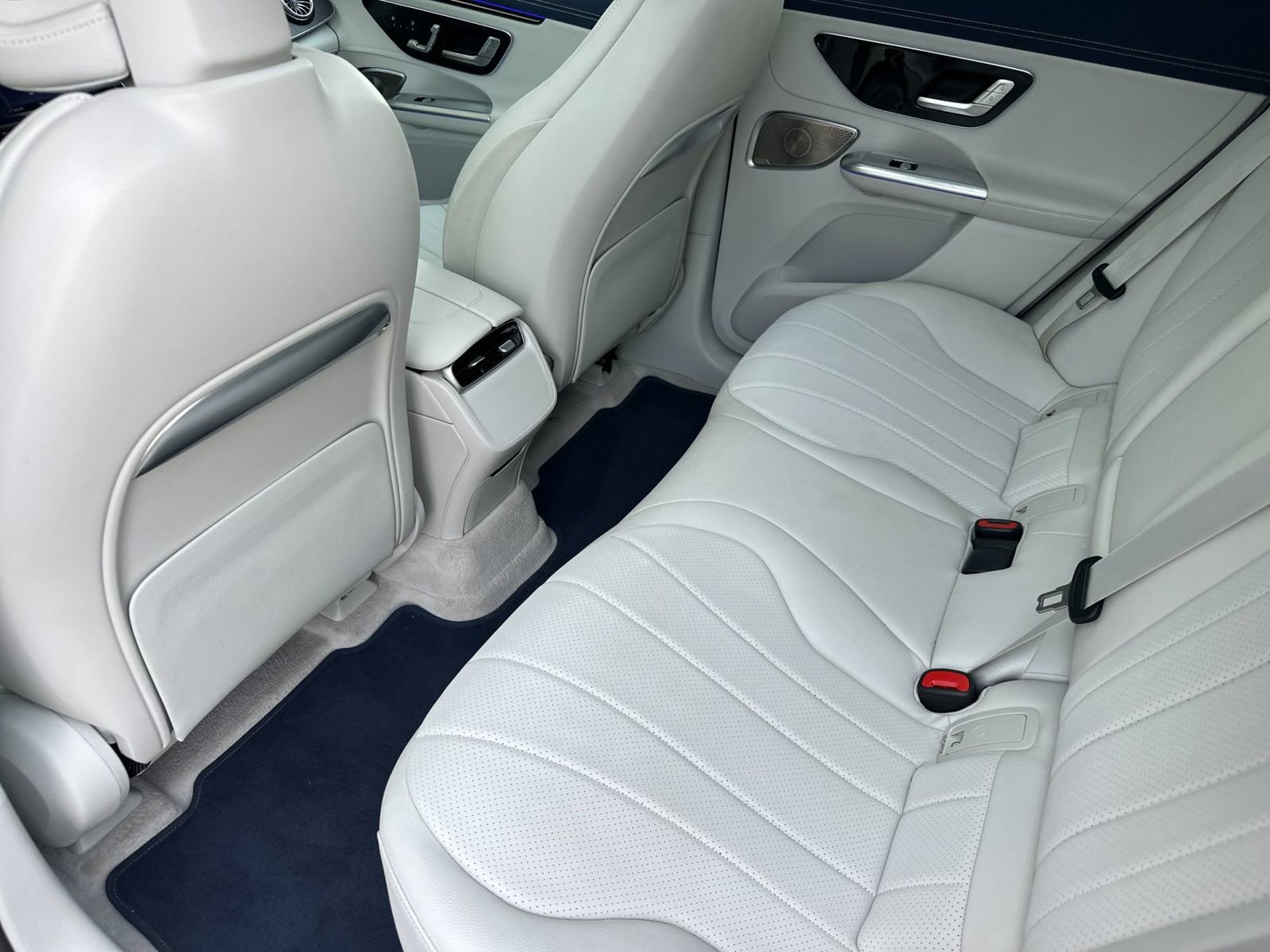Used 2025 Mercedes-Benz EQE 350+ 4MATIC SUV image 12