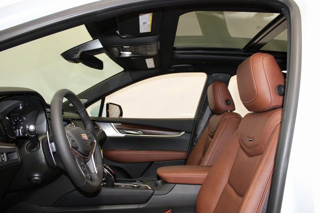 New 2025 Cadillac XT5 Sportv image 6