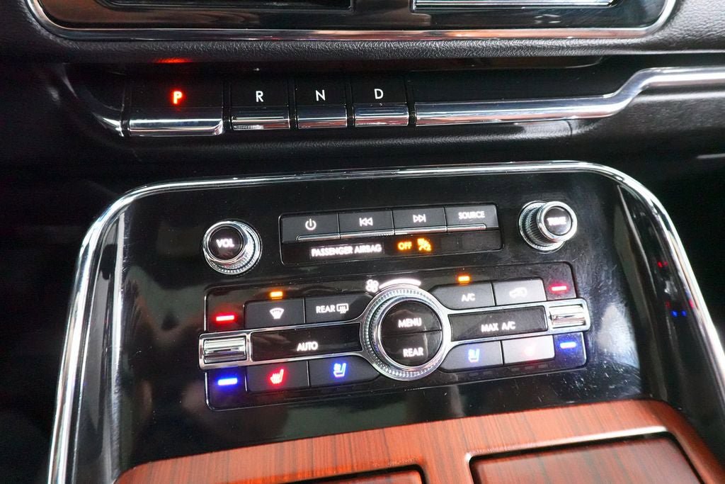 Used 2021 Lincoln Navigator Reserve w/ Luxury Package AWD/4WD image 16