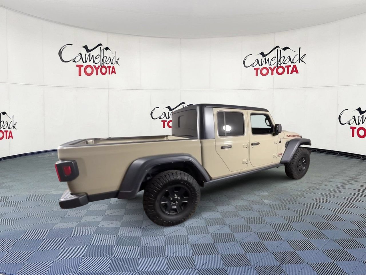 Used 2022 Jeep Gladiator Mojave w/ Trailer Tow Package AWD/4WD image 3