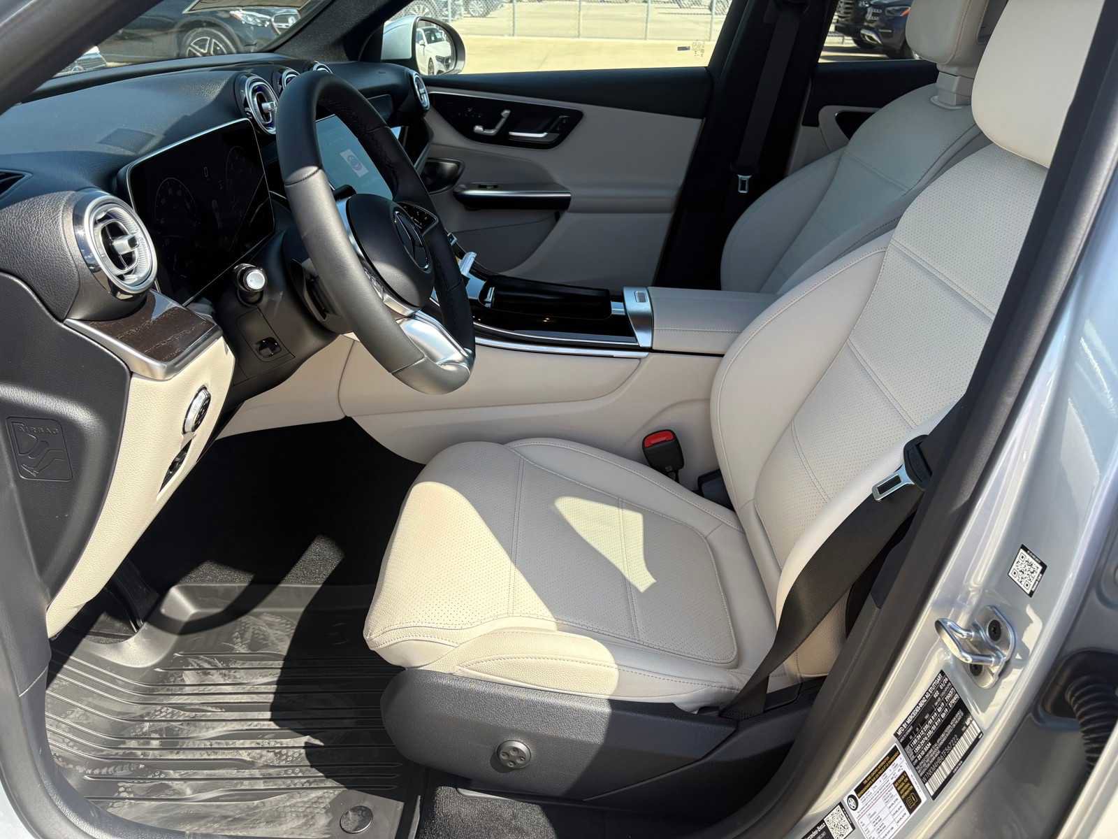 New 2026 Mercedes-Benz GLC 300 4MATIC image 14