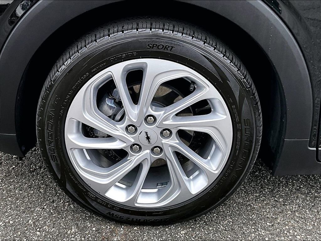 Certified 2023 Chevrolet Bolt EUV LT w/ Driver Confidence Package image 10