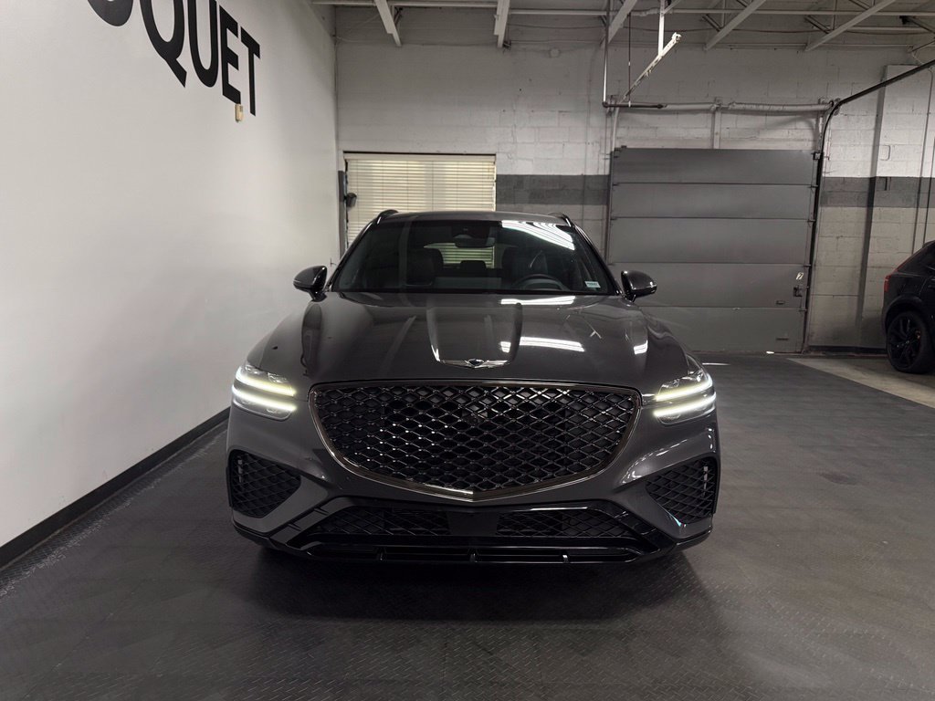 Used 2022 Genesis GV70 3.5T Sport w/ Sport Prestige Package AWD/4WD image 3