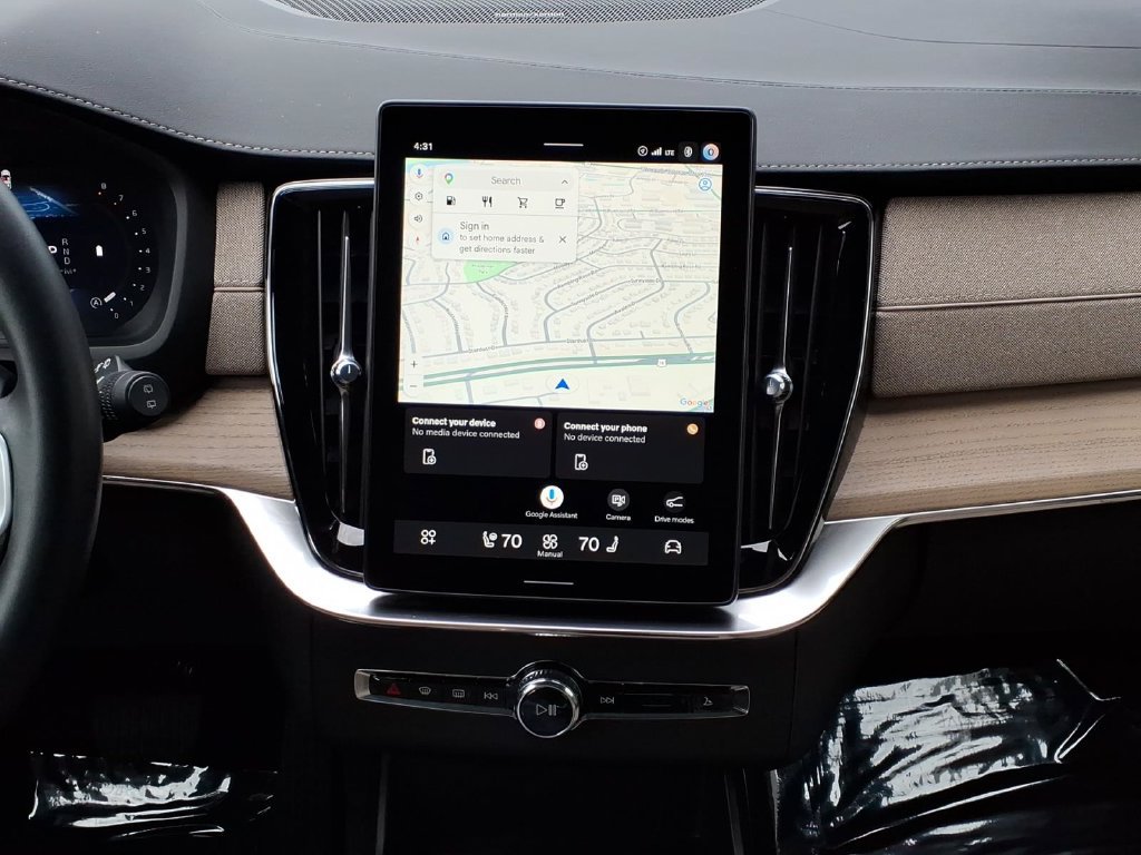 Certified 2026 Volvo XC90 B6 Plus AWD/4WD image 16