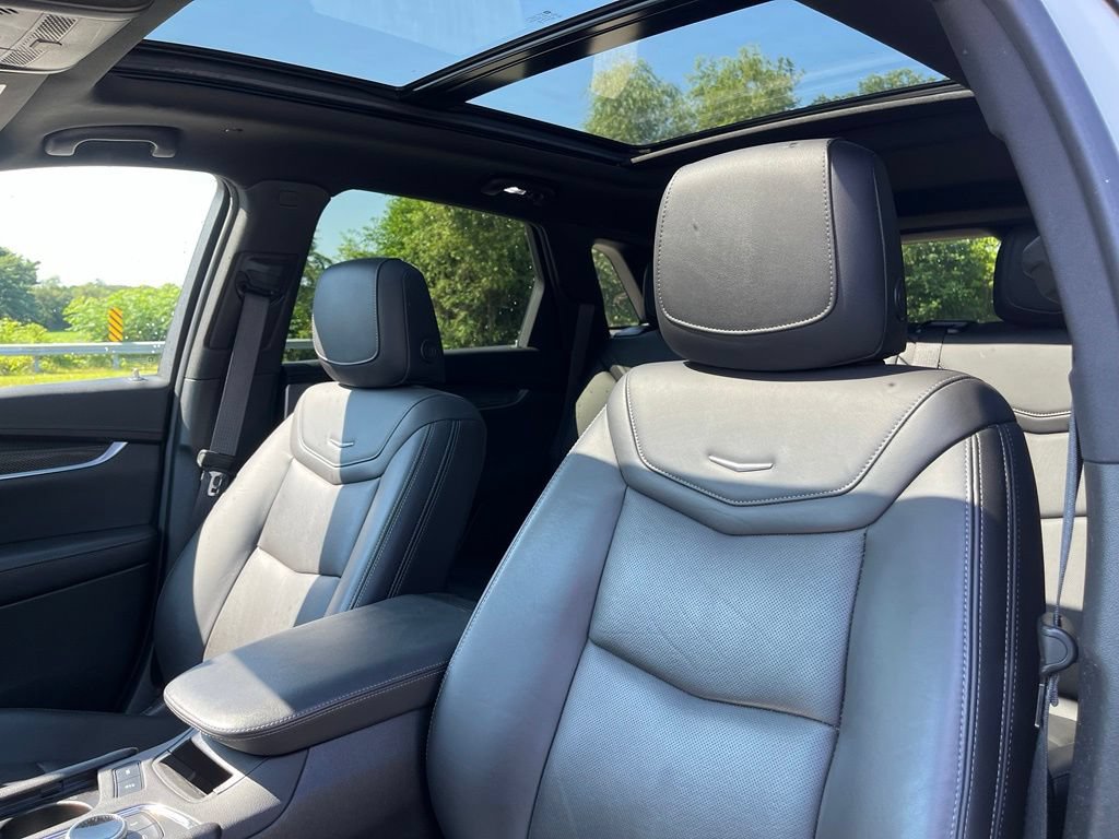 Used 2023 Cadillac XT5 Sportv w/ Technology Package AWD/4WD image 18