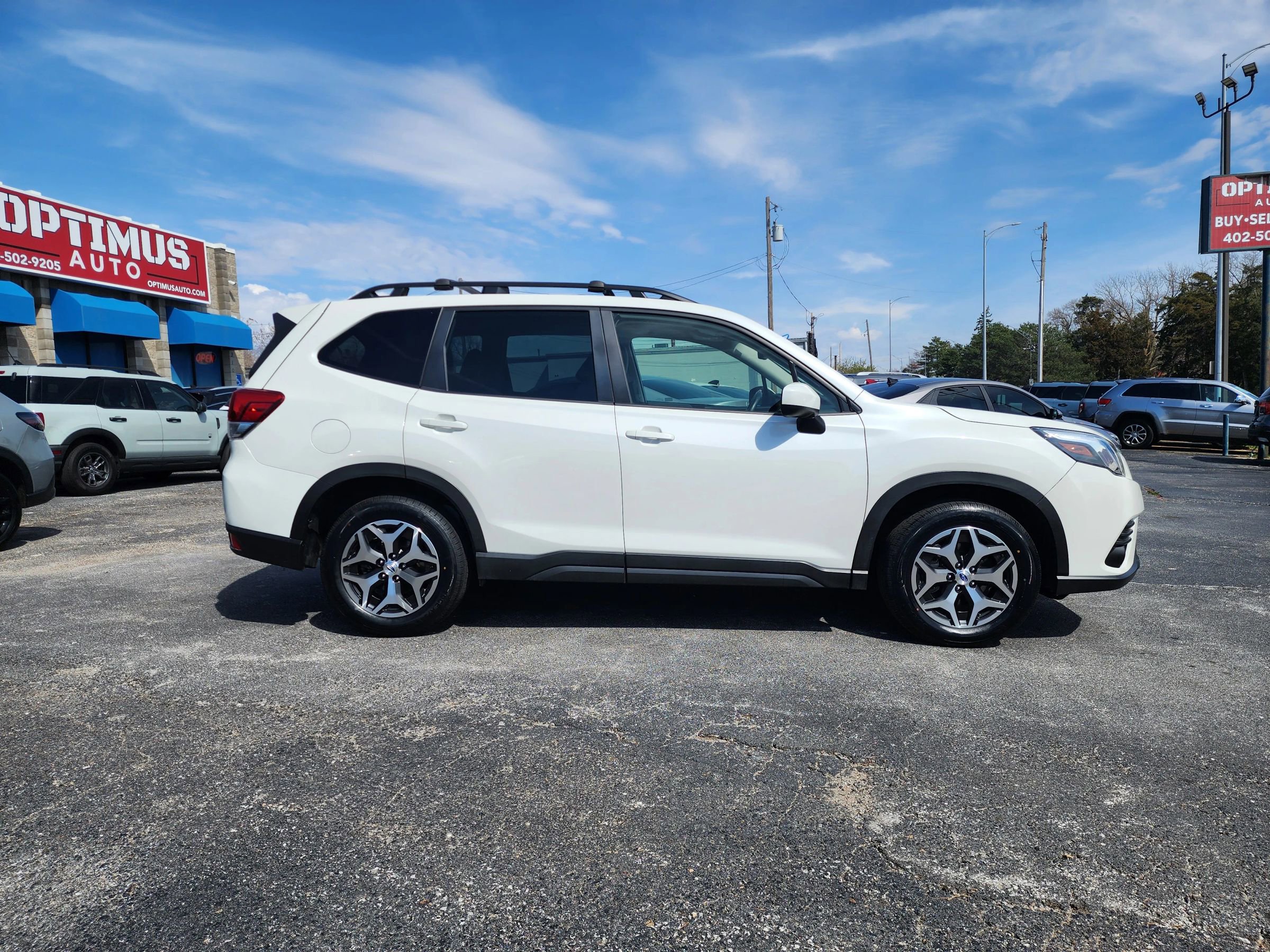 Used 2023 Subaru Forester Premium image 8