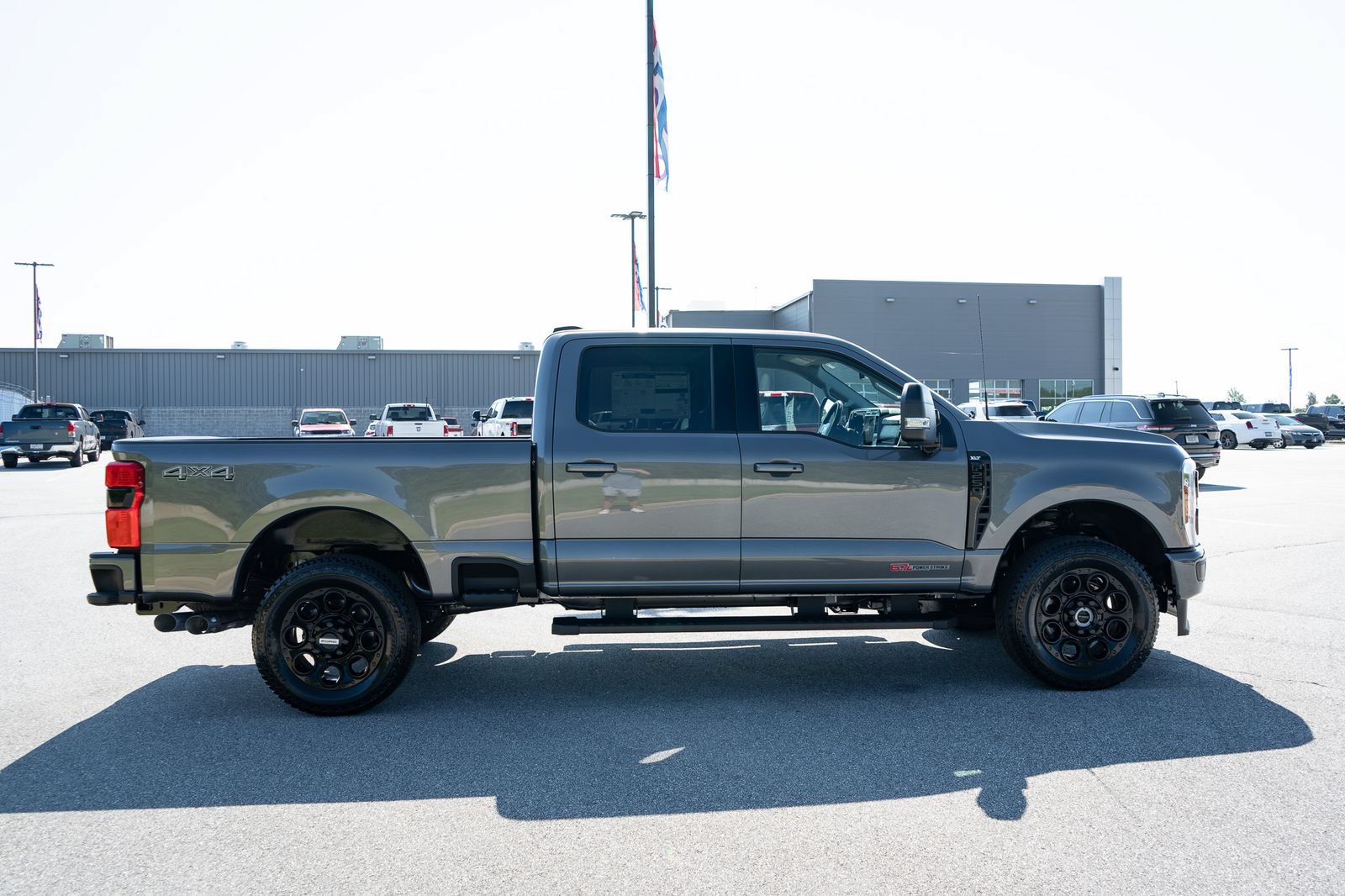 New 2027 Ford F250 XLT w/ XLT Premium Package AWD/4WD image 11