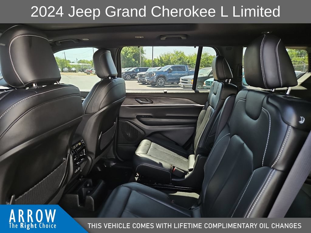 Used 2024 Jeep Grand Cherokee L Limited w/ Luxury Tech Group II AWD/4WD image 19