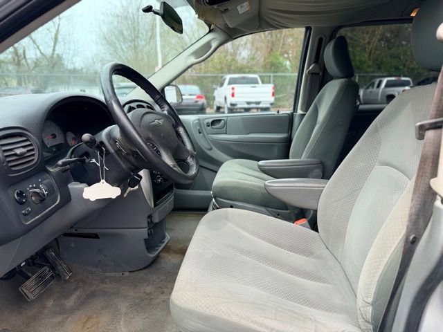 Used 2007 Chrysler Town & Country Touring image 5