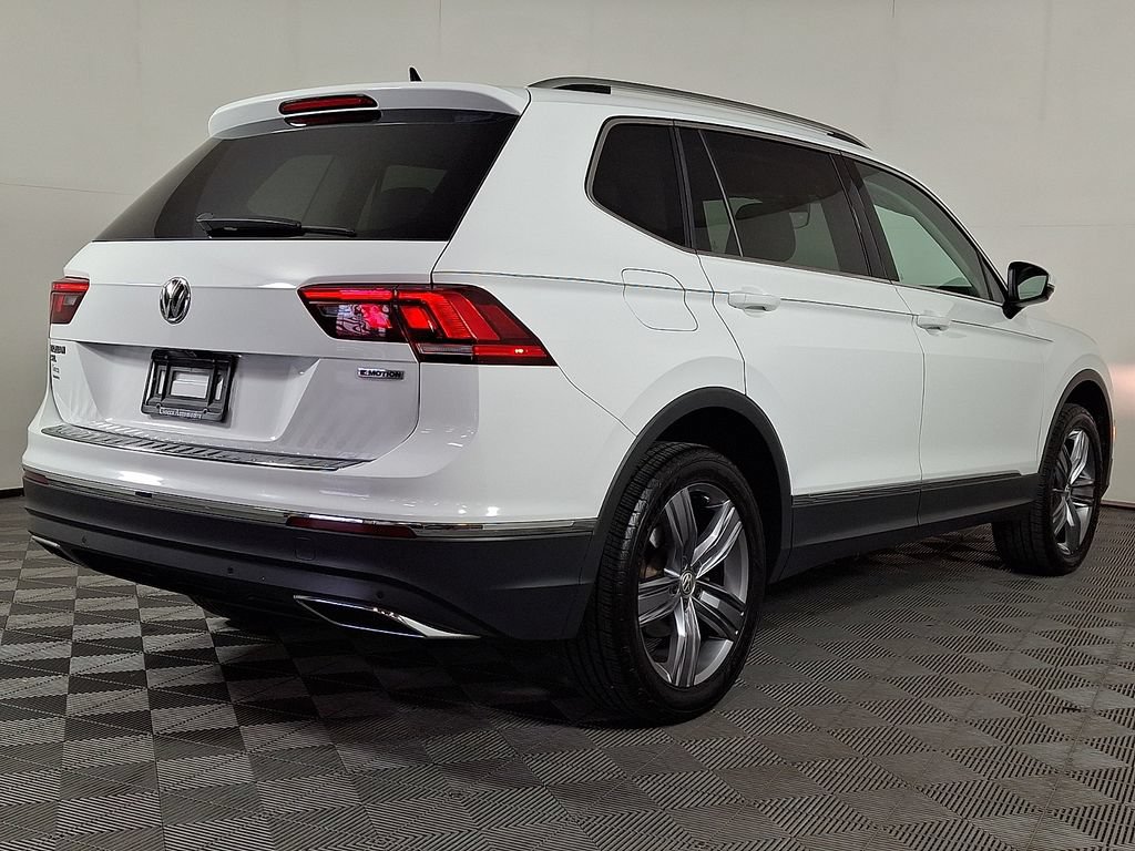 Used 2020 Volkswagen Tiguan SEL AWD/4WD image 9