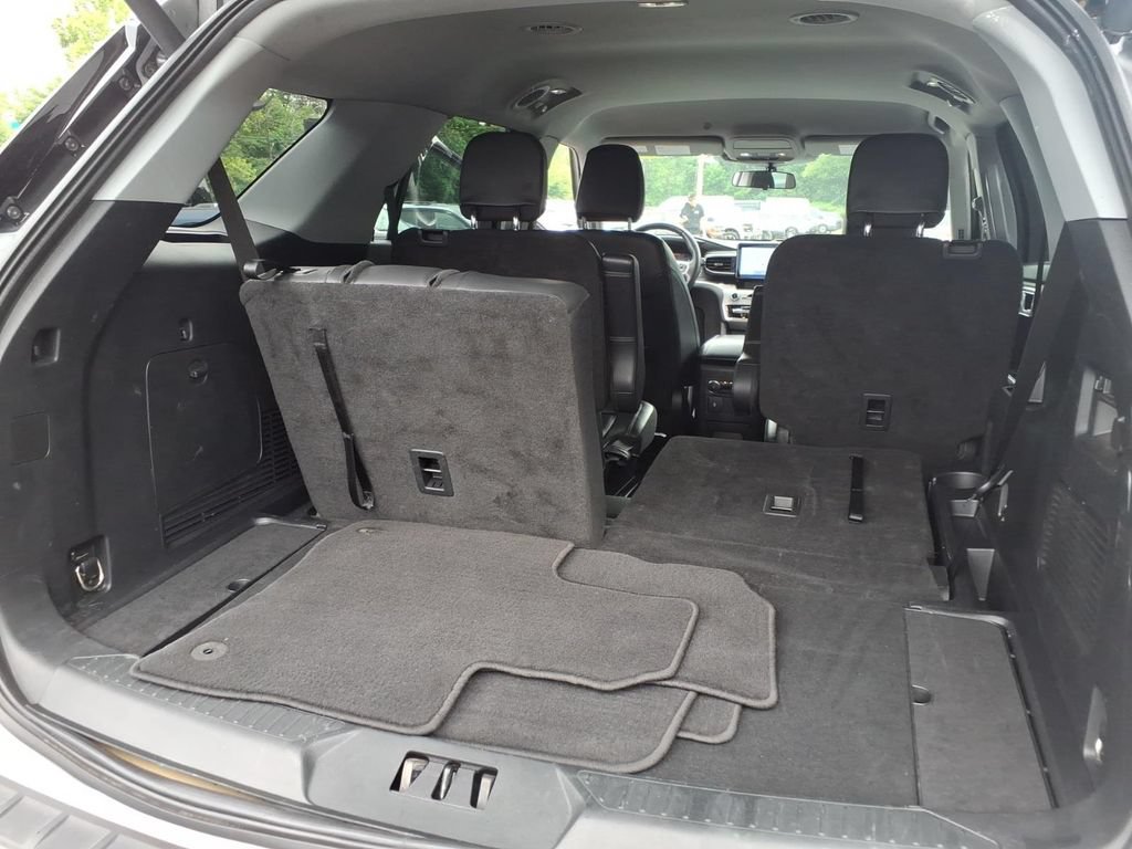 Certified 2023 Ford Explorer XLT w/ Equipment Group 202A AWD/4WD image 29