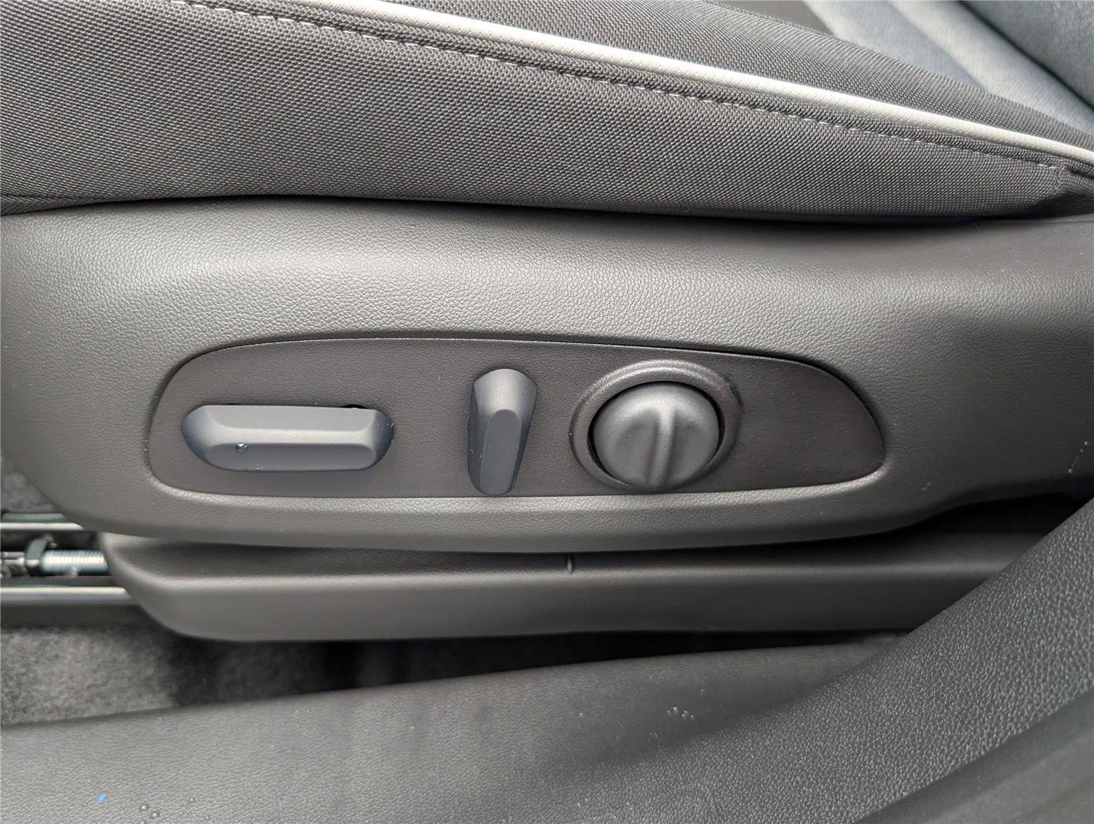 New 2026 Chevrolet TrailBlazer LT w/ Convenience Package image 18