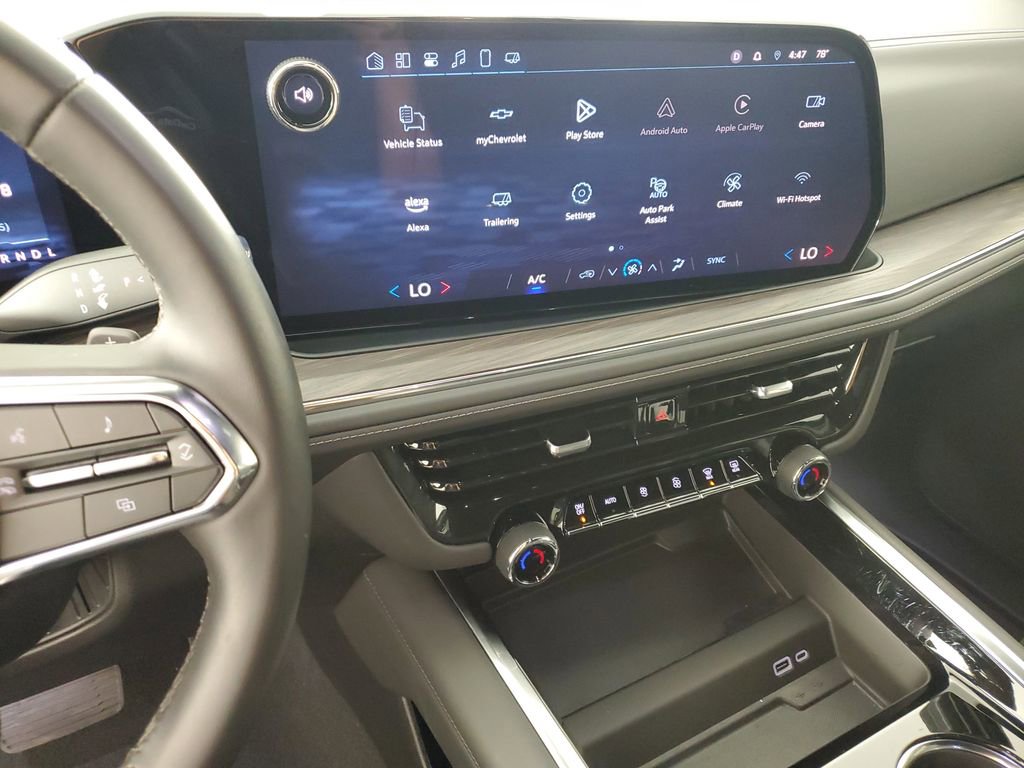 Used 2025 Chevrolet Suburban LS image 17