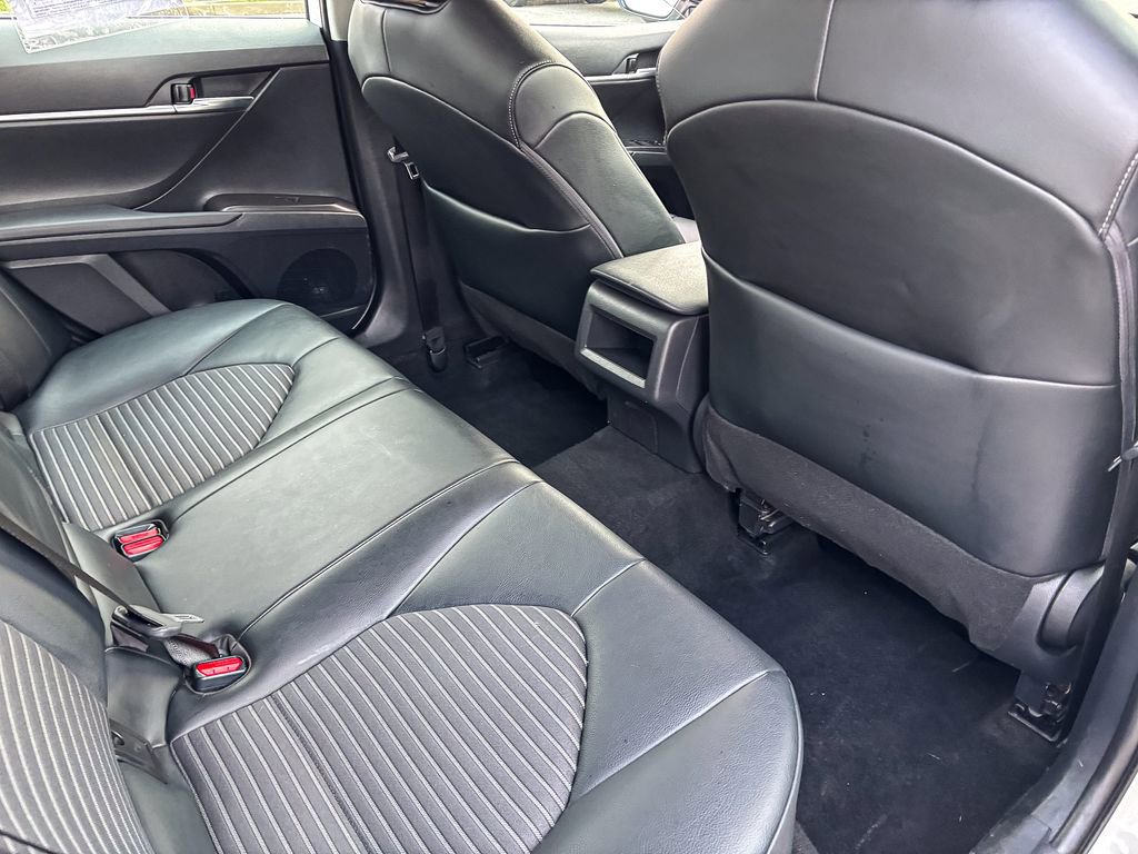 Used 2022 Toyota Camry SE image 38