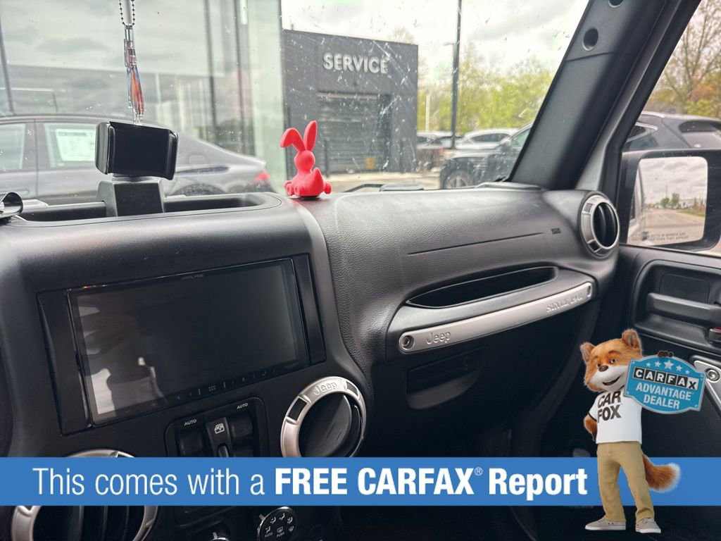 Used 2016 Jeep Wrangler Unlimited Sahara w/ Connectivity Group image 2