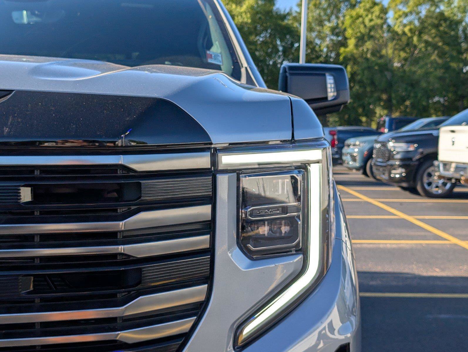 New 2026 GMC Sierra 1500 AT4 w/ AT4 Premium Package AWD/4WD image 12