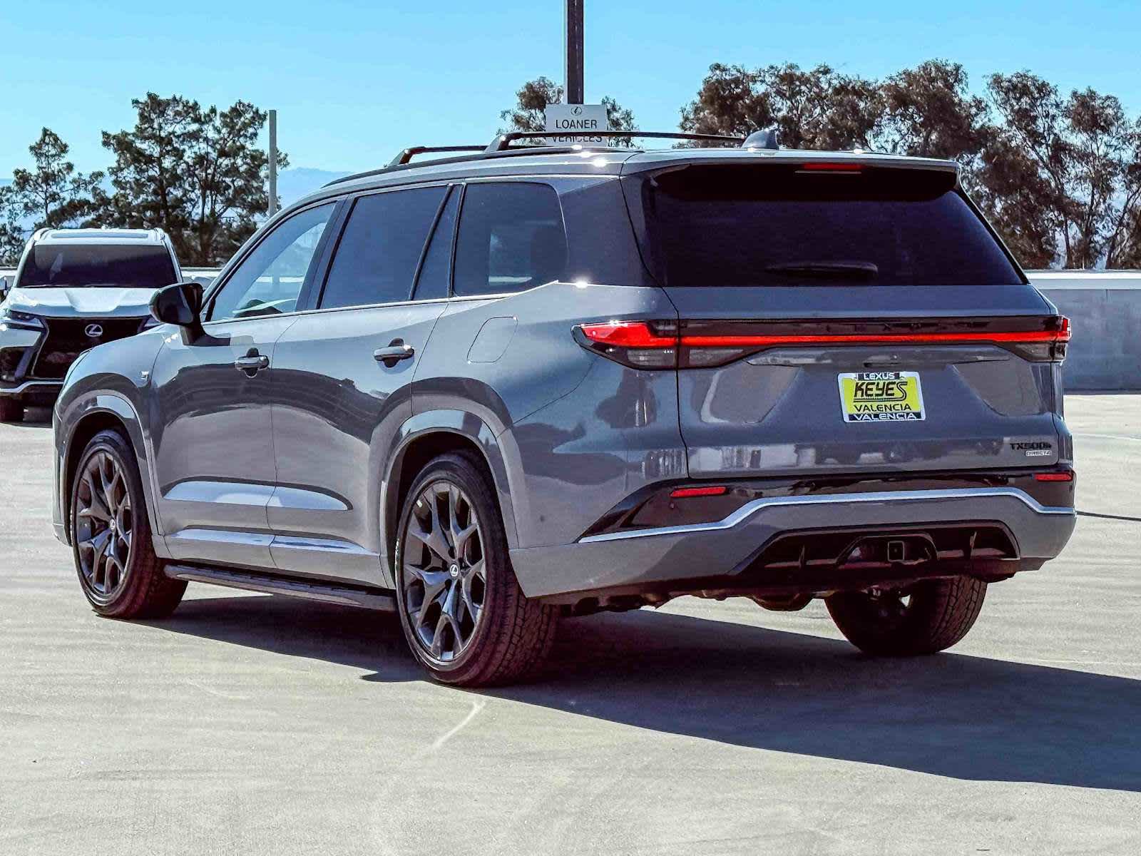 New 2026 Lexus TX 500h AWD image 2