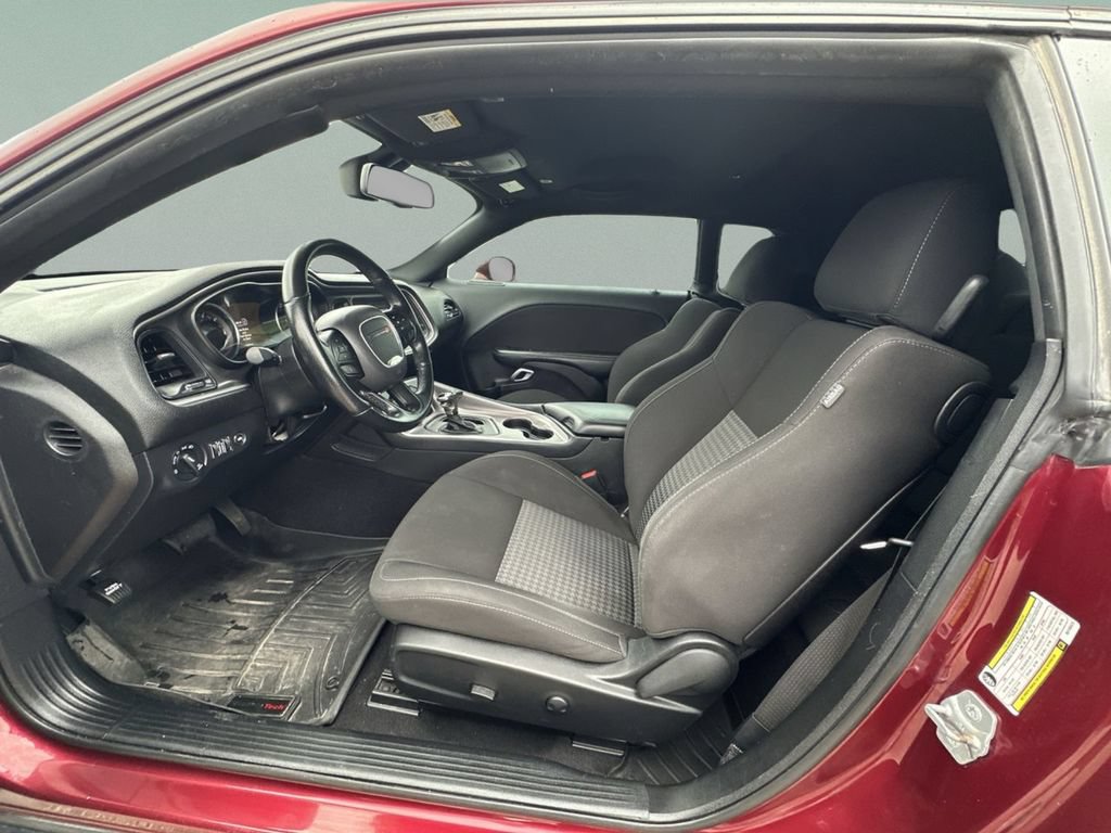 Used 2022 Dodge Challenger R/T RWD image 18