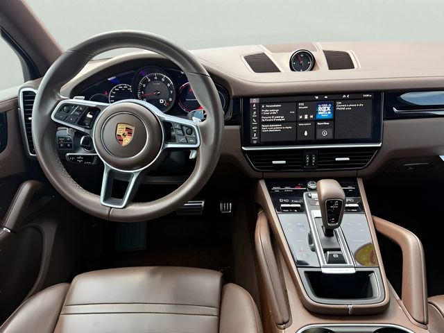Used 2020 Porsche Cayenne S image 13